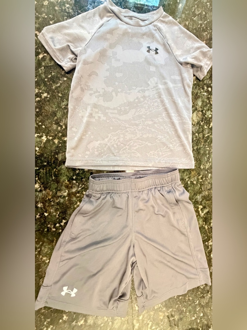 Under Armour Boys Light Gray Athletic Matching Set